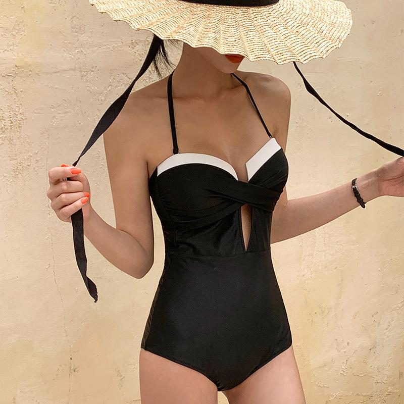 Korean fashion conservative small chest one-piece swimsuit women's slim suspenders steel tray gather sexy hot spring vacation swimsuit