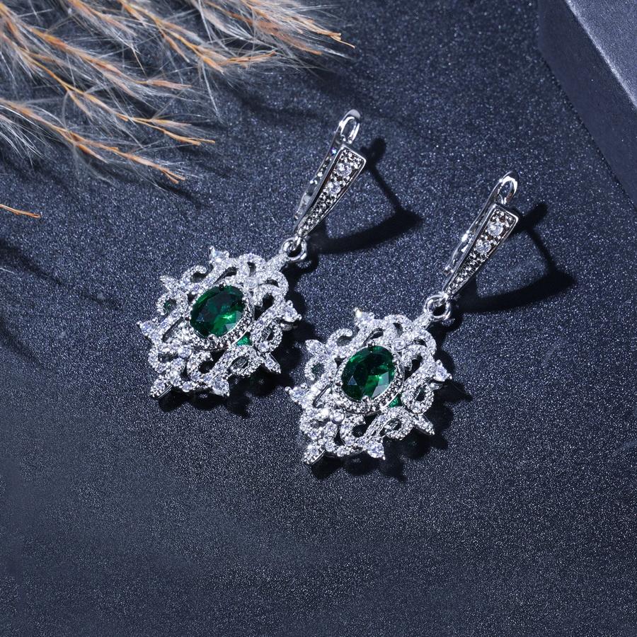4PCS Exquisite Green Zircon Inlaid Fashion Jewelry Set - Includes Bracelet, Earrings, Necklace, and Rings for Everyday Wear