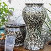 Komplettes Wasserfall-Dekoration Keramik-Aquarium mit zirkulierendem Wasser und Filter für die Wasserlandschaftsgestaltung.