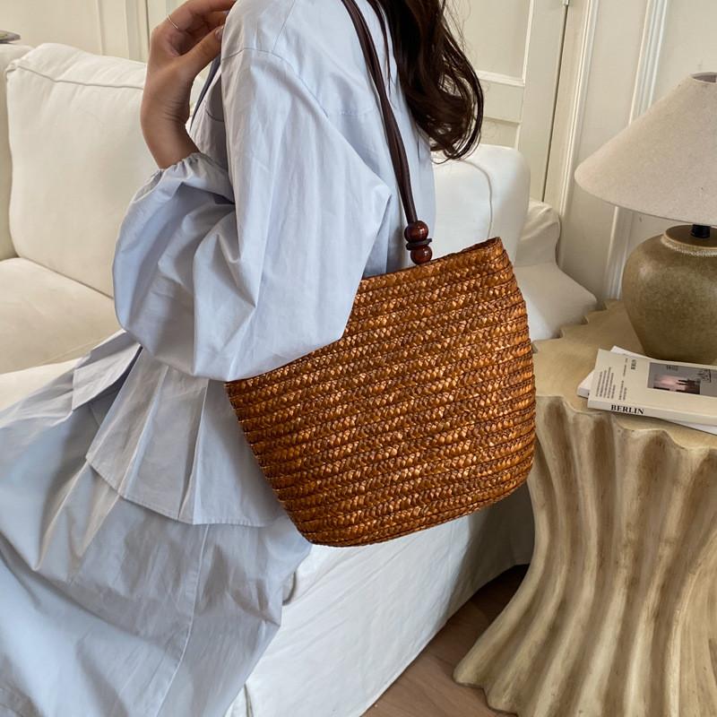 IELGY Straw Bucket Bag Beach Vacation Style One Shoulder Armpit Bag