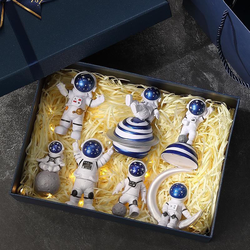 Small Resin Astronaut Figurine - Perfect for Home Decor, Valentine's, or Birthday Gift