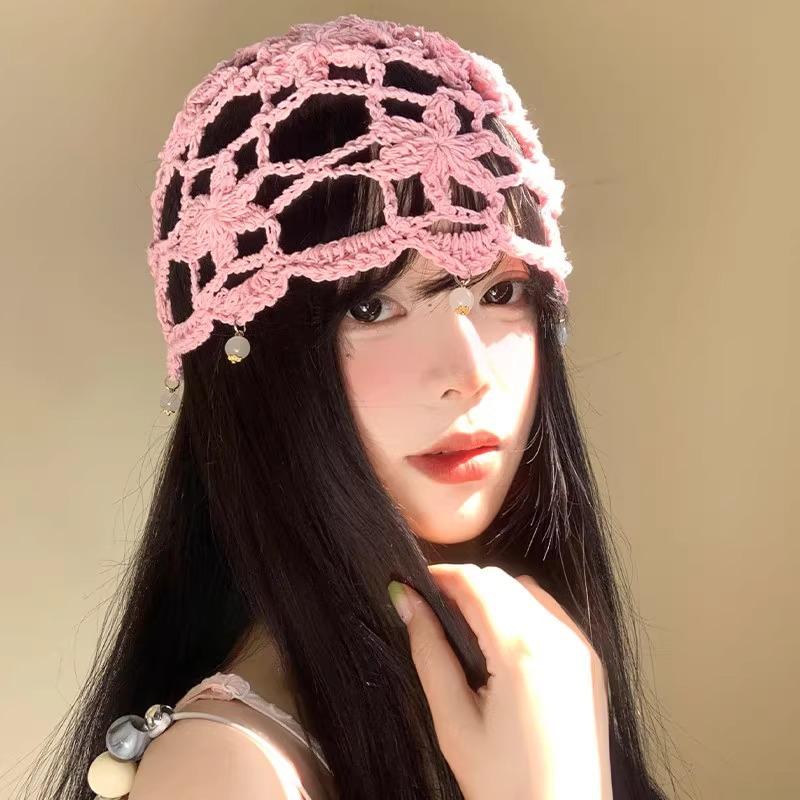 Women's Spring and Summer New Hand Woven Hollowed Head Hat Breathable Hook Flower Pearl Pendant Small Pull Head Hat