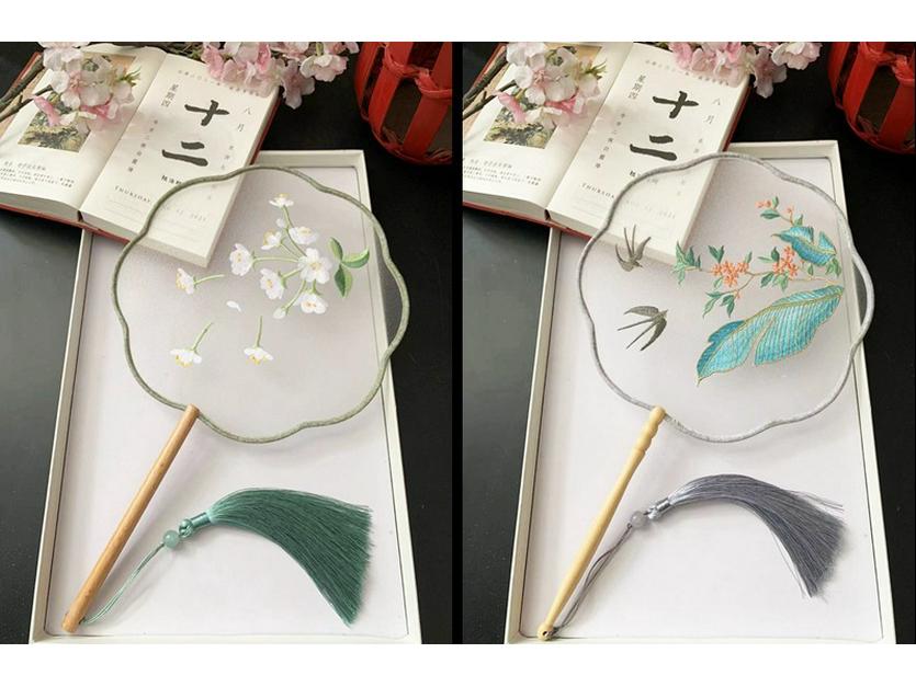 Ancient Style Chinese Embroidered Round Fan for Hanfu and Cheongsam
