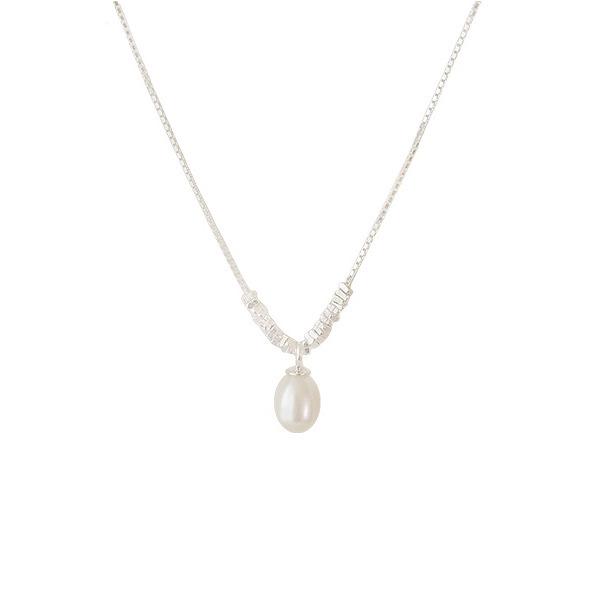 French Silver Foil Imitation Pearl Pendant Necklace for Girls - Elegant Light Luxury Clavicle Chain with Niche Design