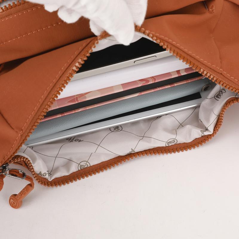 Dámská vícekomorová taška přes rameno Outdoorová crossbody taška