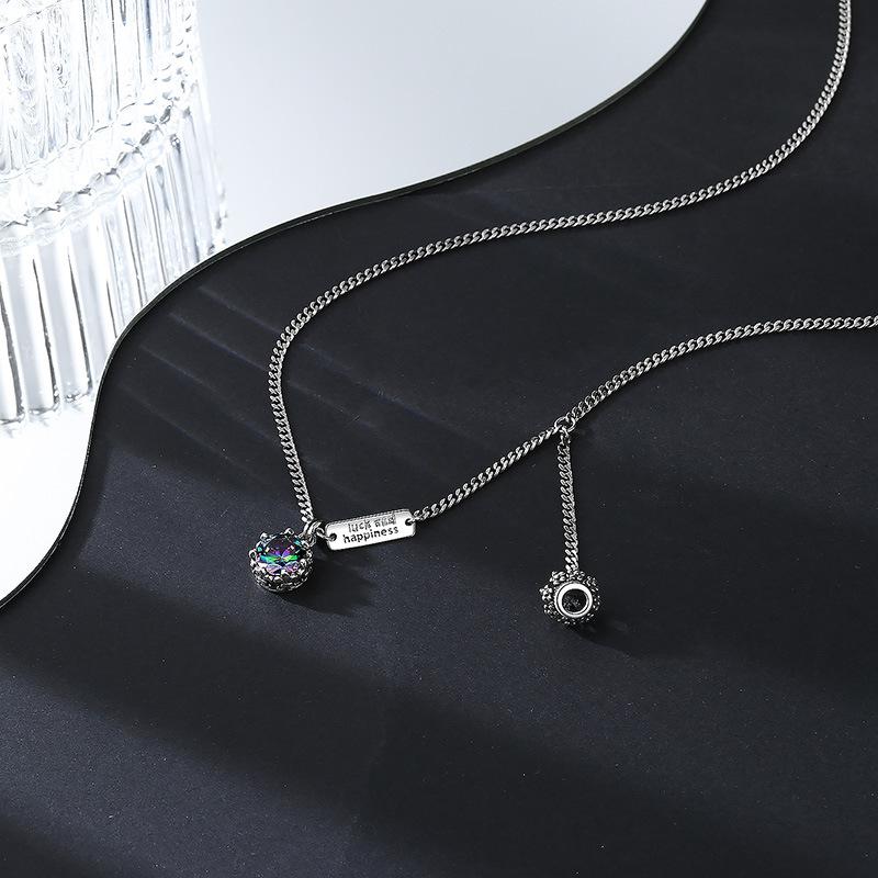 

Personality trend colorful crown letter square necklace retro old ins Fengtai collarbone chain