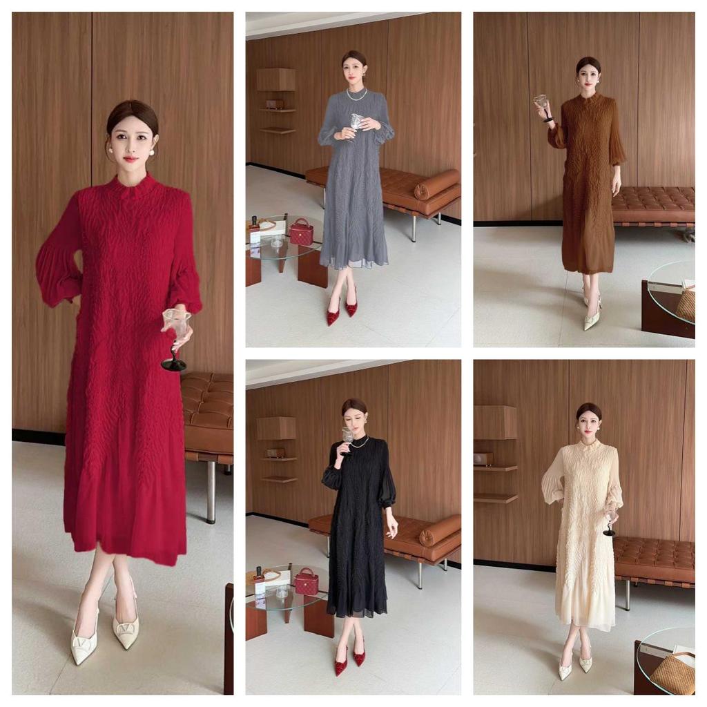 Elegant Plus Size Pleated Evening Gown with Stand-Up Collar and Embroidered Lantern Sleeves