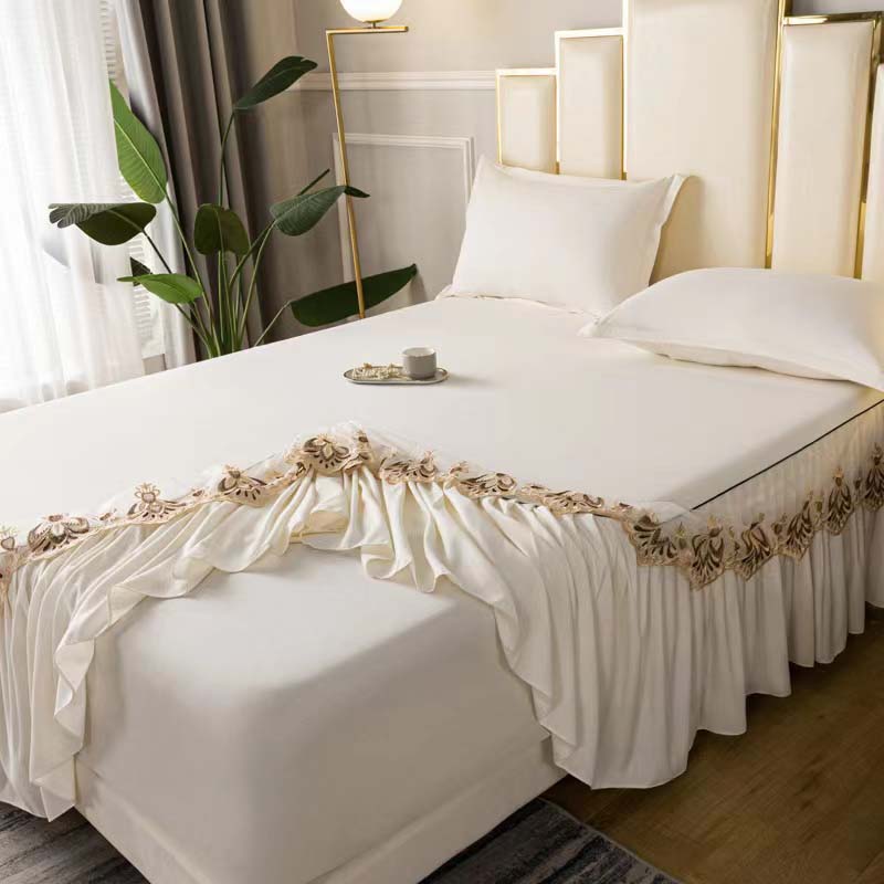 3pcs Set Raw Cotton Bed Romance Dust Protector Cover Soft Bedspread Embroidery Lace Edge Bed Skirt with 2pcs Pillowcase