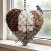 Casa de Nidificação para Pássaros Porta Material Ninhos de Pássaros Estrela Beija-flor Nidificador Metal Ninho de Pássaro Coração com Gancho para Pássaros Selvagens Quintal Exterior
