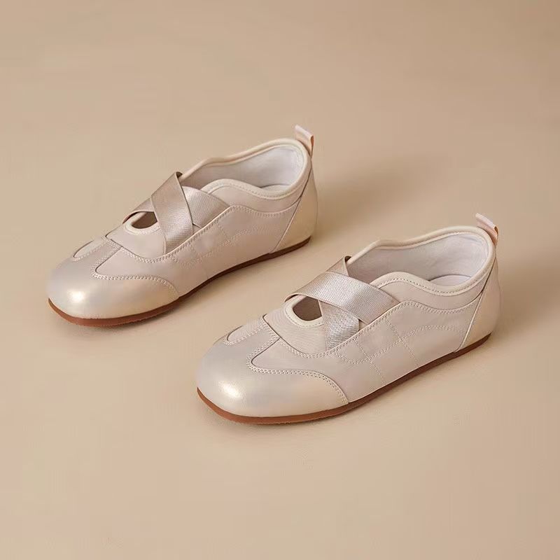 French inner height increase shallow mouth flat sole shoes women's autumn casual versatile breathable sports shoes ballet Mary Jane shoes