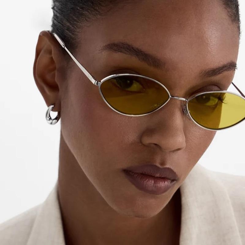 Cat Eye Small Frame Sunglasses Y2k Trendy Oval Metal Sun Glasses Women Punk Sunshade Shades Outdoor UV400 Protection Goggles