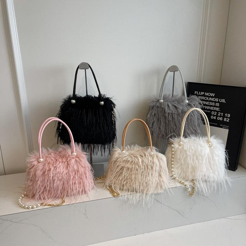 Imitation turkey feather niche simple women's bag 24 new autumn and winter handbag fashion pearl fringed hair messenger shoulder bag