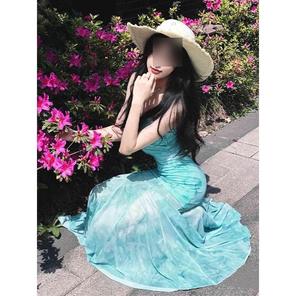 Seaside vacation gentle wind green floral suspender dress beautiful unique beautiful waist hip beach dress women