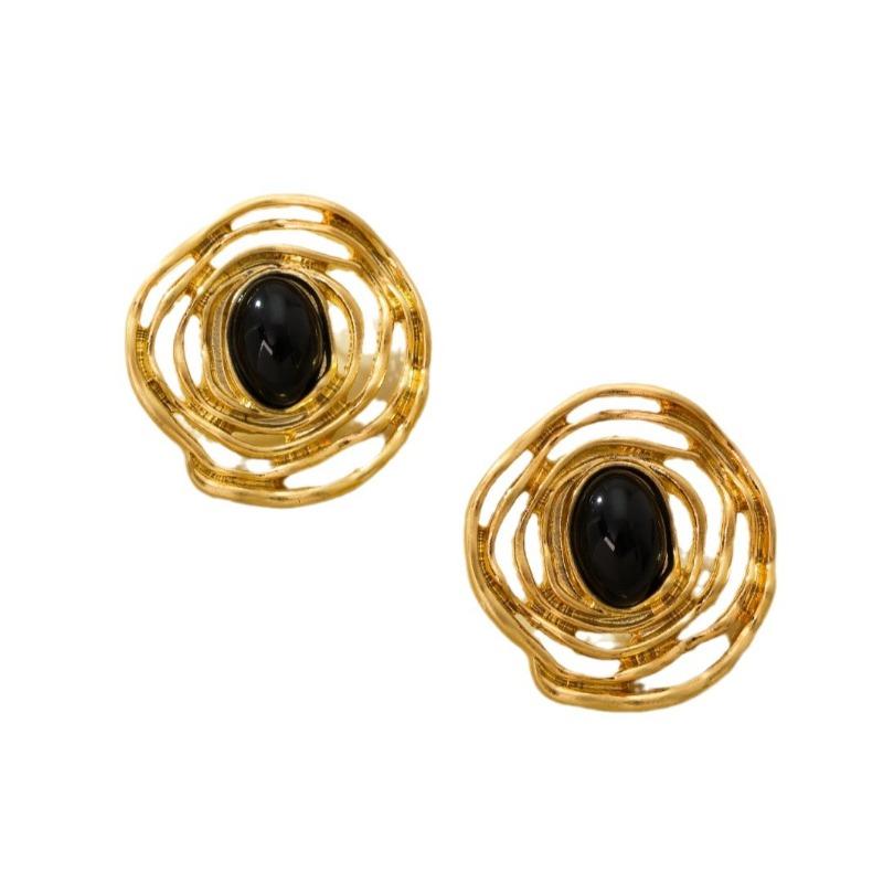Hollow Round Earrings Women's Gold Retro Stud Earrings Light Luxury High-end Earrings Temperament Exaggerated Earrings