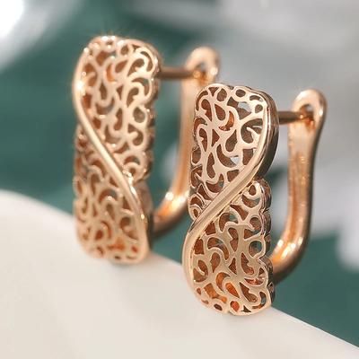 Vintage Exquisite Hand Carved Hollowed Hoop Earrings Women Golden Plated Classic Concise Design Daily Wedding Jewelry Accessoris