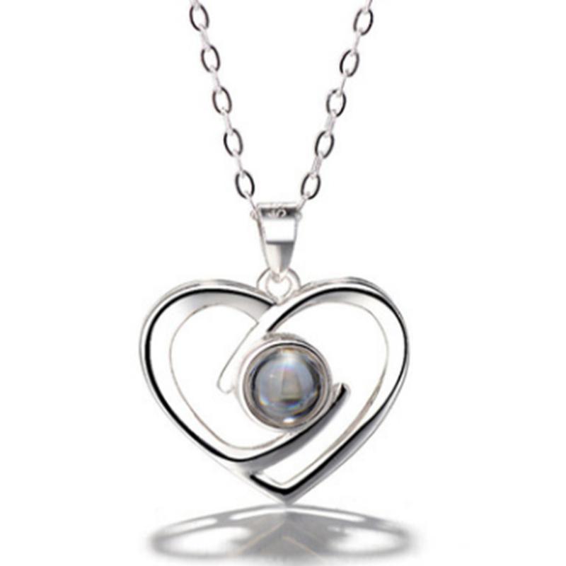 Colier cu Proiecție în Formă de Inimă Lanț Claviculă 100 de Limbi