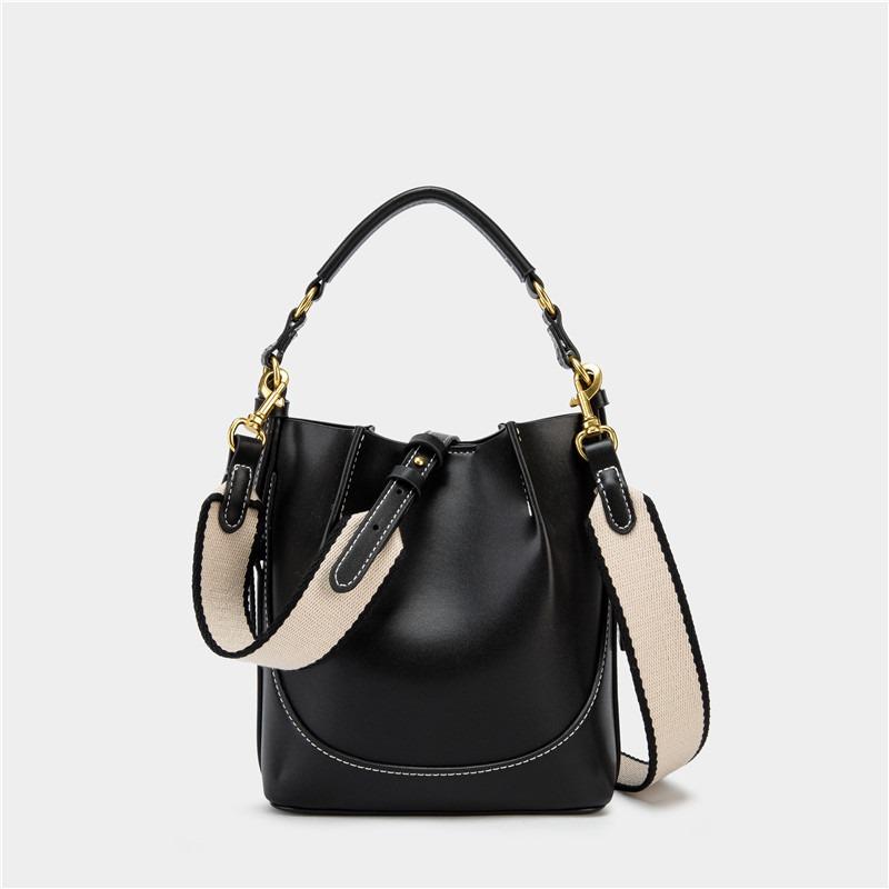 

Women s Bag 2026 New Fashi Brown Drawstring Portable Crossbody Wide Shoulder Strap Drawstring Bucket Bag for Women чёрный