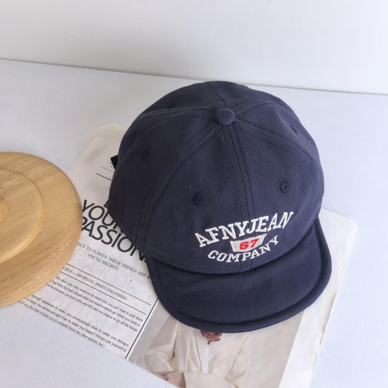 

Letter embroidery men s and women s fashion outdoor sunshade cap 2025 new retro washed old denim baseball cap M（56-58cm） тёмно-синий