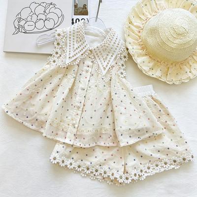 Daisy Embroidered Polka Dot Girls' 2-Piece Summer Set: Sleeveless Top & Shorts