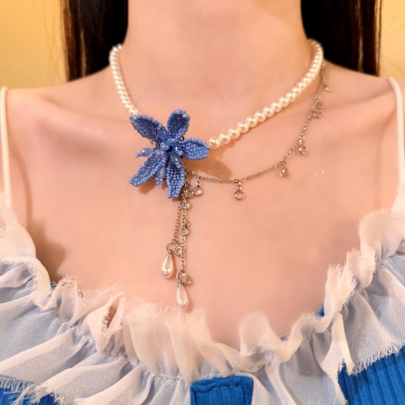 Stainless Steel Flower Pearl Earrings Necklace Retro Elegant Fashion Versatile Jewelry Set Light Luxury High-end Jewelry