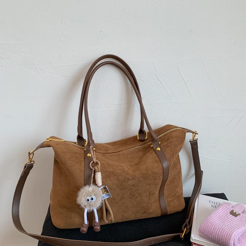 Suede Bag Women's Autumn and Winter 2025 New Niche Design Messenger Bag Popular Matte Retro Portable Tote Bag