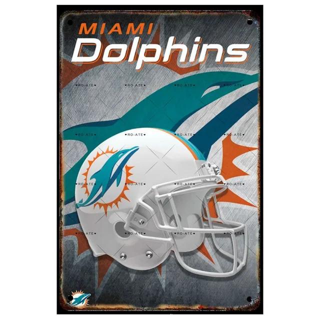 Vintage Football Helmet Metal Tin Sign Plaque  Wall Decor Iron Painting for Man Cave Home Cafe Garden Club Bar  Retro Art Pos