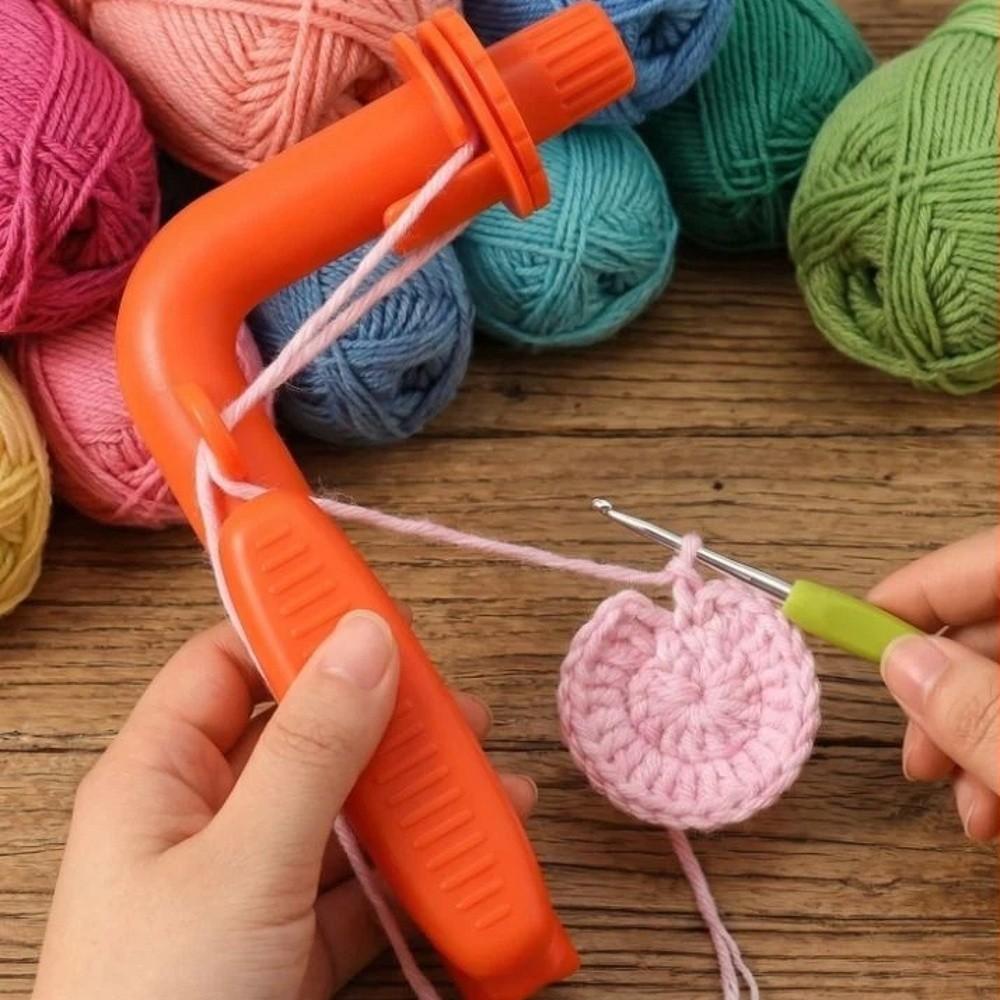 Portable 3-in-1 Crochet Crochet Holder Plastic Effectively Yarn Crochet Helper Ergonomic Handle Hook Grip Yarn Knitting