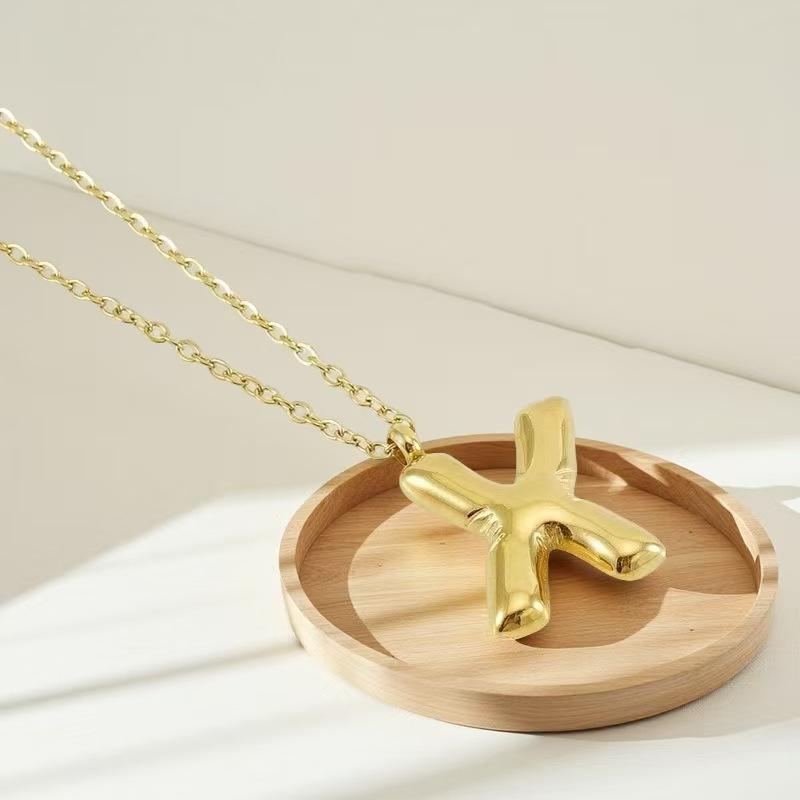 European and American titanium steel non-fading gold English letter necklace stainless steel bubble hip-hop letter pendant collarbone chain