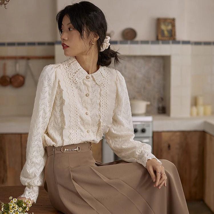 Women's European Style Fleece-Lined Ruffled Lace Shirt for Autumn/Winter