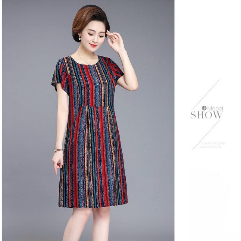 

Женское летнее платье размера плюс XL-XXXXXL с принтом средней длины и коротким рукавом трапециевидной формы длиной до колена с круглым вырезом и карманом XL