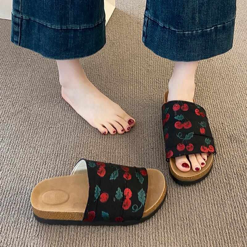 Fashion Shoes Ladies' Slippers Summer Clogs Woman Platform Pantofle Beach Soft 2025 Rubber Slides  Shoes Women Female Slippers Platform