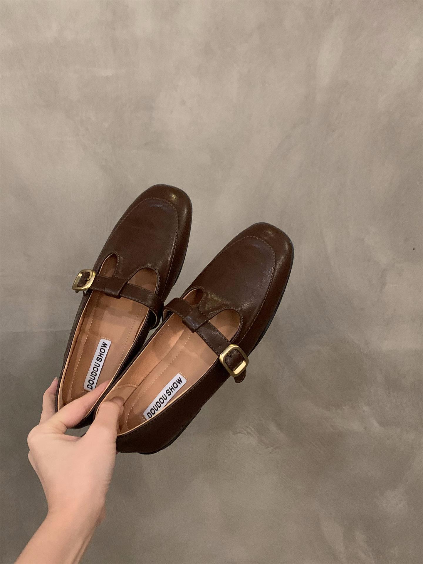 

Туфли-лодочки на плоской подошве с квадратным носком, из маленькой кожи, женская обувь 2025, новая весна-осень, черные туфли-одинарки, туфли Мэри Джейн 35