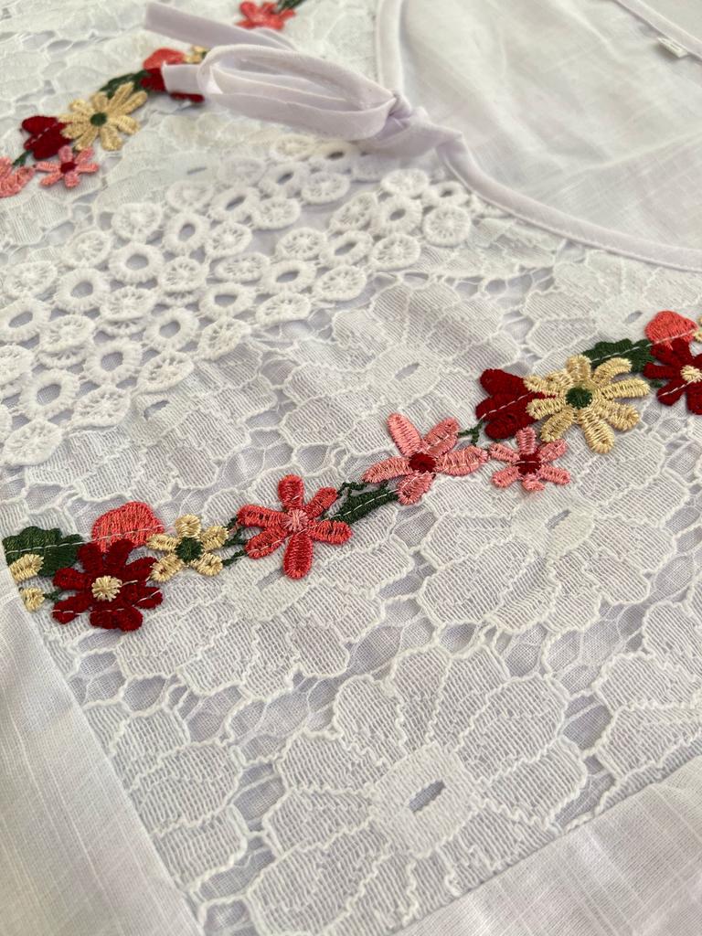 Plus Size Elegant Blouse, Women's Plus Floral Appliques Contrast Guipure Lace Short Sleeve Tie Neck Top