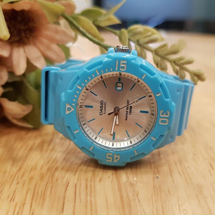 Casio Women's DRESS Silver Watch LRW-200H-2E3 LRW-200H-2E3