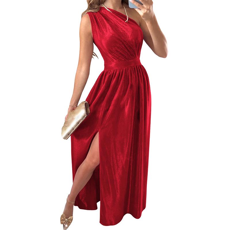 

Бархатное вечернее платье на одно плечо с высоким разрезом Medium красный