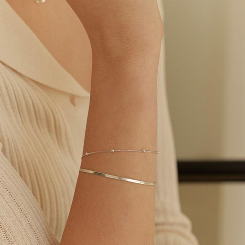 Lewe [6mm+10mm Pearl Earrings Free] Shining Point Ball Bracelet