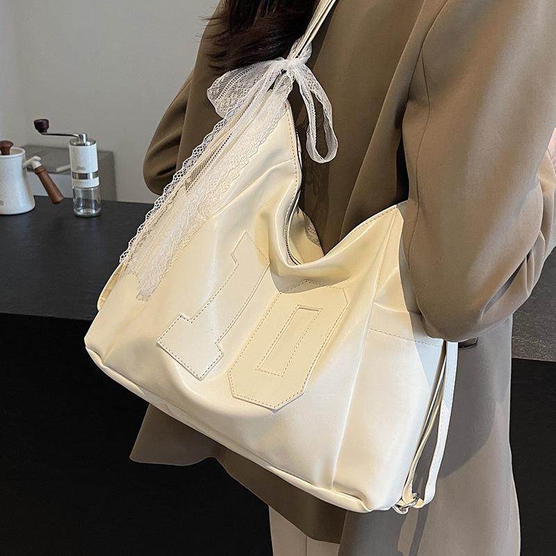 High end Large Capacity Bag for Women's Bag Autumn and Winter New Niche Fashion Commuter Shoulder Bag Casual Backpack