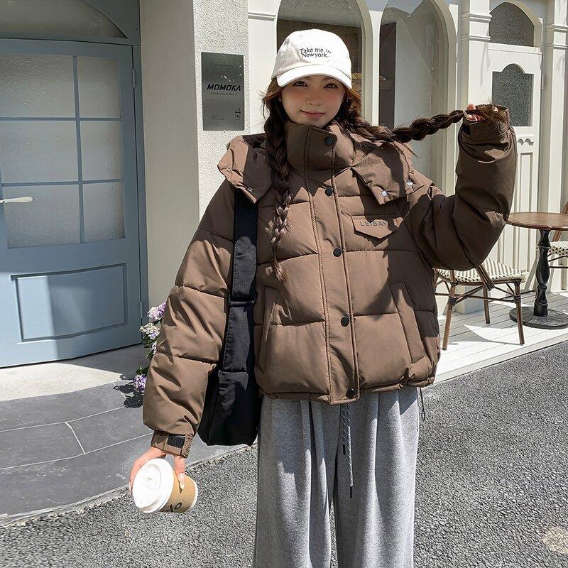 

Женская хлопковая куртка 2025 года, новая коллекция осень-зима, короткая свободная утолщенная одежда в стиле колледжа, куртка на хлопковой подкладке конфетных цветов 2XL кофейный