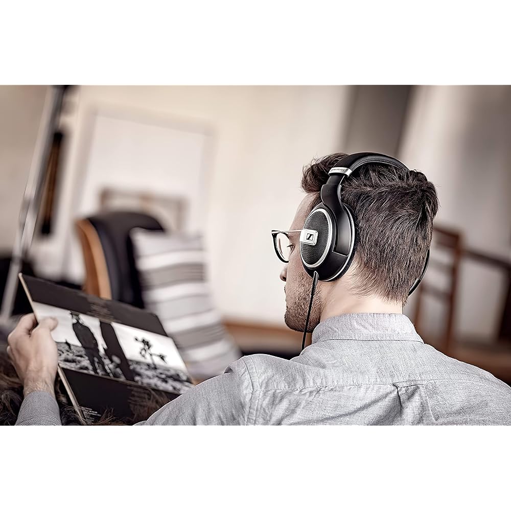 Sennheiser HD 599 SE Open End Studio Headphones, Wired Headphones, Premium Design, Natural and Ba...