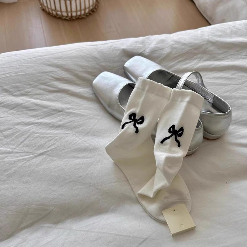 3 Pairs New Mid-calf Socks with Cute Bow At The Heel Women's Slouch Socks Spring/Summer