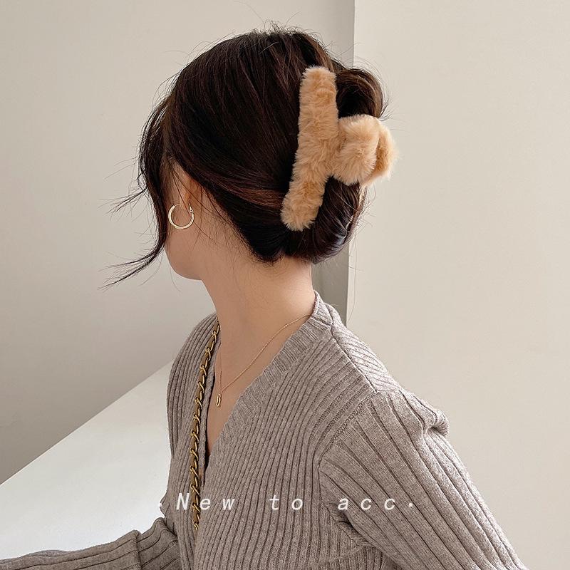 Korean Elegant Large Plush Hairpin Clip for Women