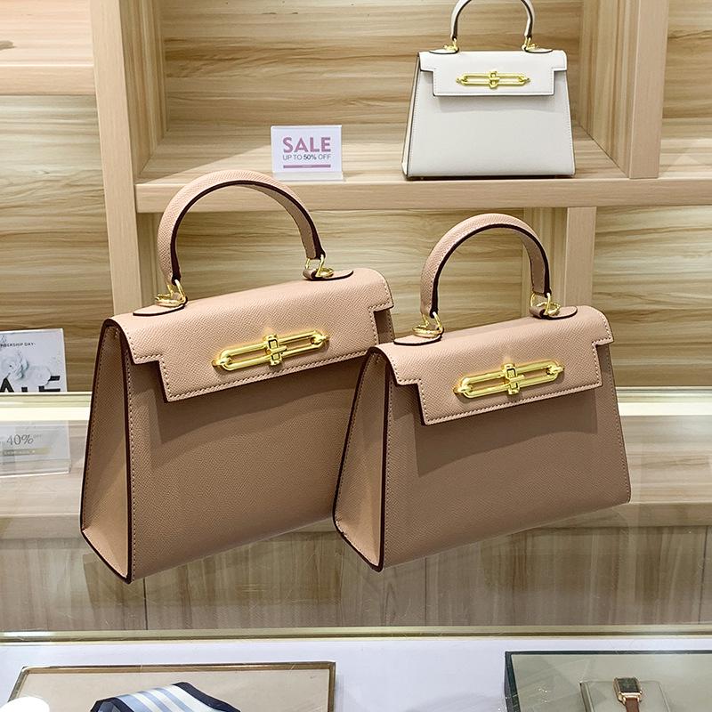 Elegant Crossbody Handbag - Luxe Texture & Versatile Design
