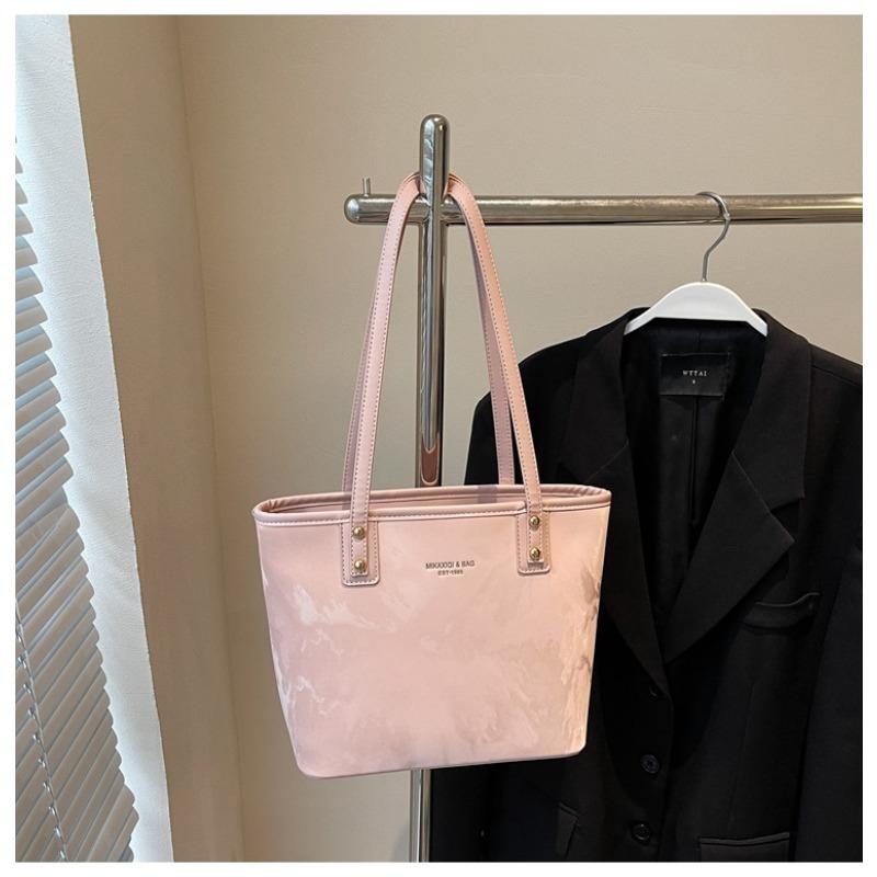 

Popular bucket bag women s new spring and summer commute to work portable shoulder bag hand bag outside