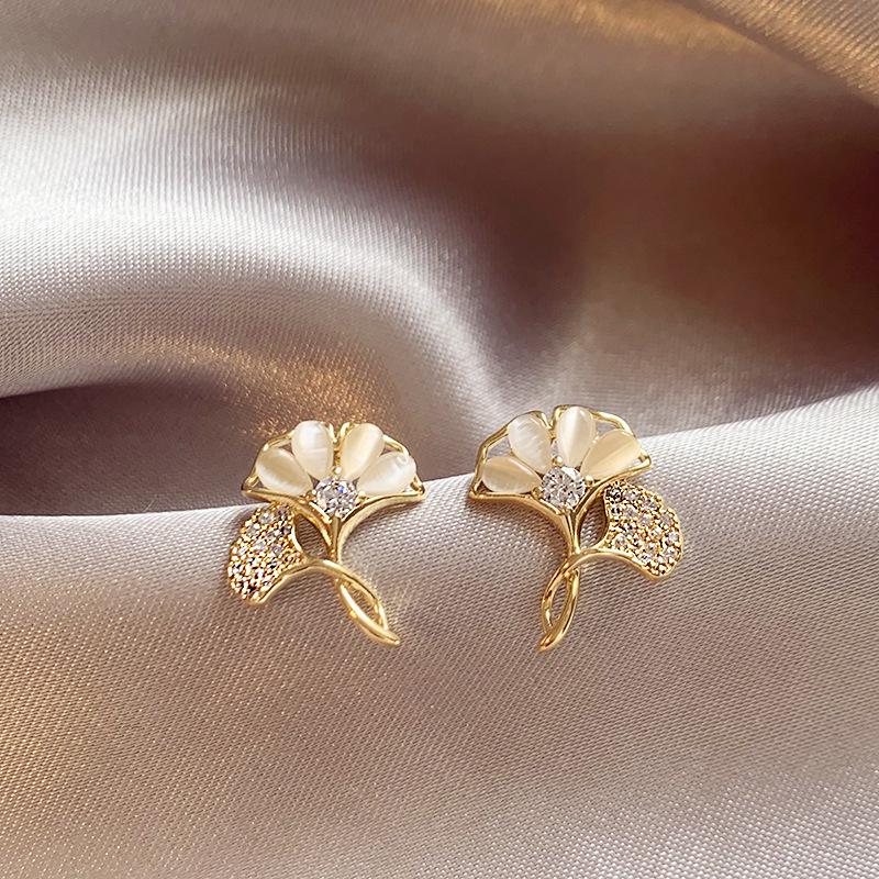 French Retro Zircon Pearl Earrings: Light Luxury 925 Silver Needle Jewelry