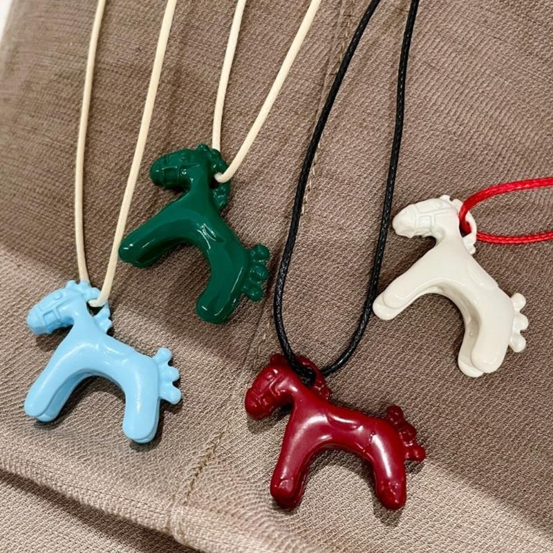Enamel Coated Horse Charm Necklace Corrosion Resistant Copper Adjustable Neckchain Wear For Everyday Fashion Accent