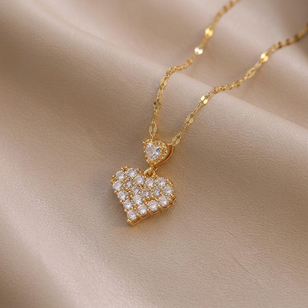 European & American Style Heart-Shaped Zirconia Pendant Necklace for Women