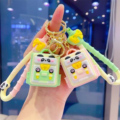 Πορτοφόλια για κέρματα, σφικτήρες για χαρτονομίσματα, μπρελόκ – Μπρελόκ