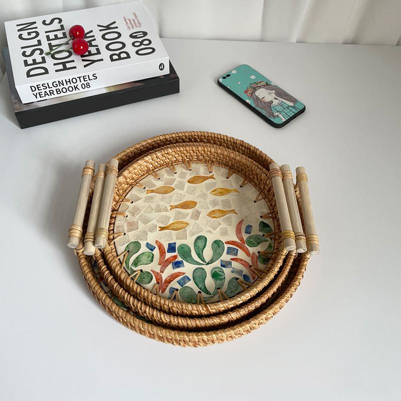 Vintage Handmade Rattan Woven Tray Boho Style Natural Colorful Shells Weaving Basket with Wood Handle Home Decor Serving Trays