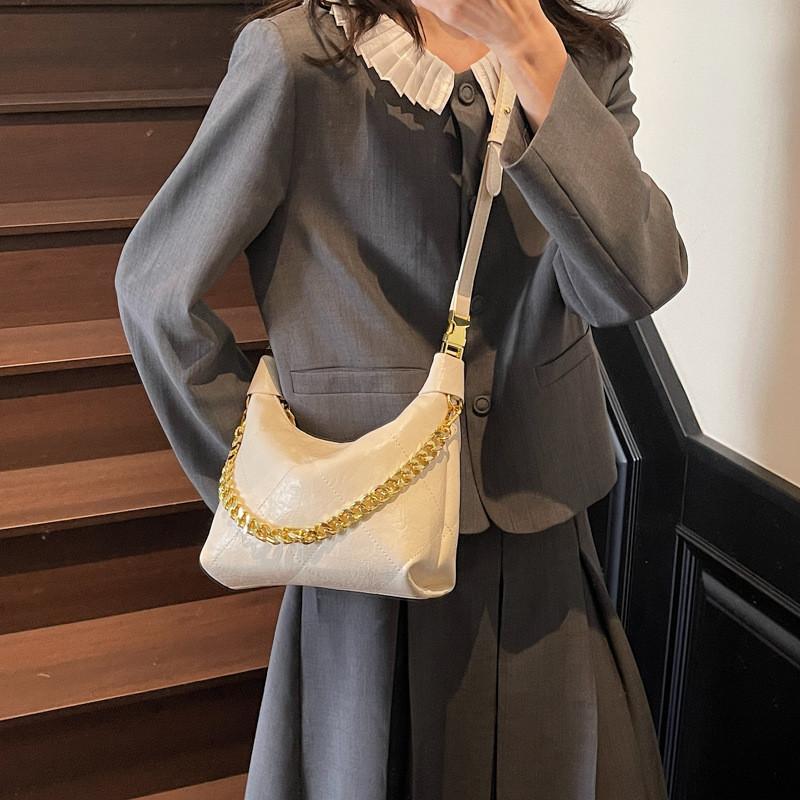 IELGY Ladies Messenger Bag Chain Portable Diamond Underarm Bag