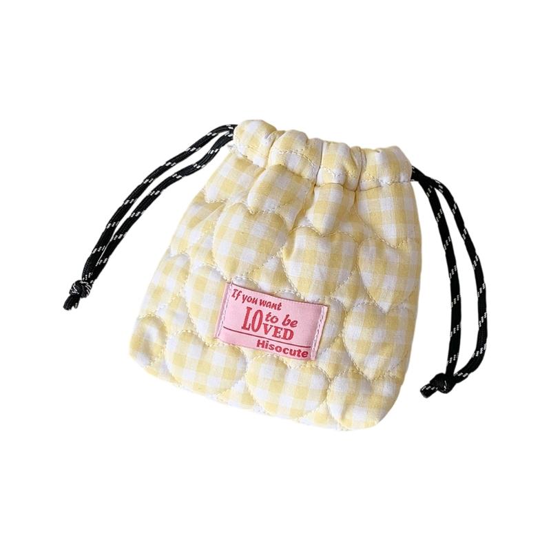 

Multiple Compartment Cosmetic Organizers Makeup Storage Bag Portable For Travel Quilted Heart Designs жёлтый